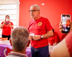 Com a presença de Waldenor, PT debate conjuntura política e estratégias para 2024 em Vitória da Conquista