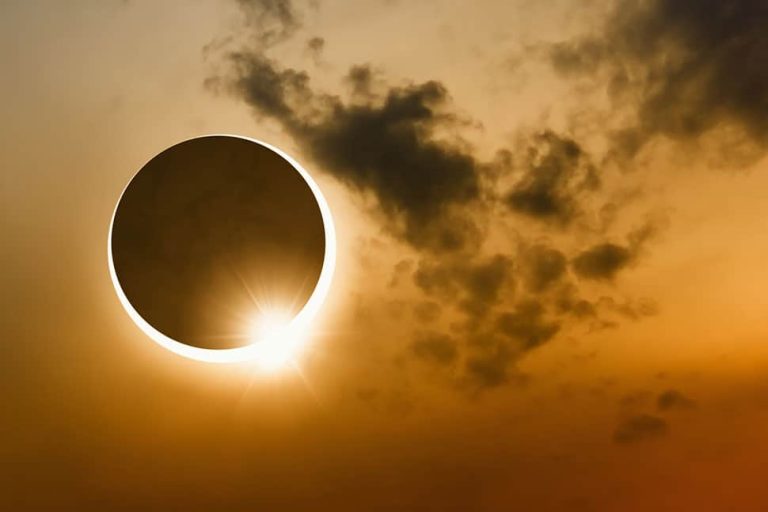 Saiba melhor horário para ver o Eclipse em Vitória da Conquista e os cuidados; Vídeo mostra como será