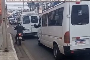 Manifestação contra decreto que restringe a circulação de vans trava trânsito em Vitória da Conquista