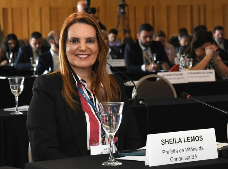 Sheila Lemos participa da 85ª Reunião da Frente Nacional das Prefeitas e Prefeitos