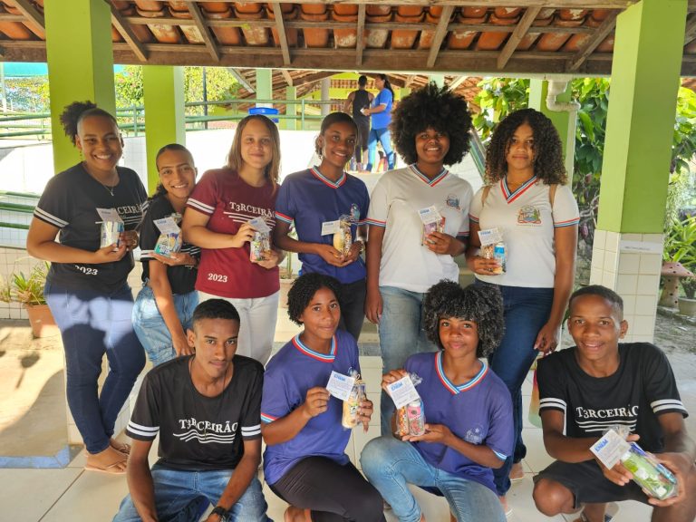 Enem: Estudantes de 120 municípios baianos terão transporte gratuito para deslocamento até os locais do exame