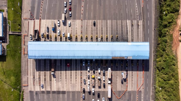 ANTT autoriza novas tarifas de pedágios para as BRs 116 e 324. Confira novos valores