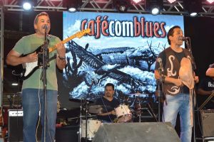 Shows de Papalo Monteiro e Café com Blues abrem Natal Conquista de Luz na Nove de Novembro