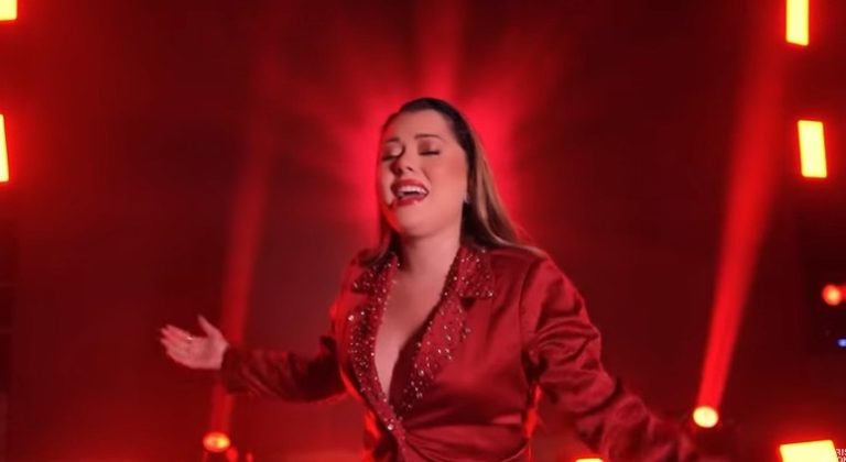 “Mulher Foda” da cantora conquistense Larissa Gomes passa de 1 milhão de views no YouTube