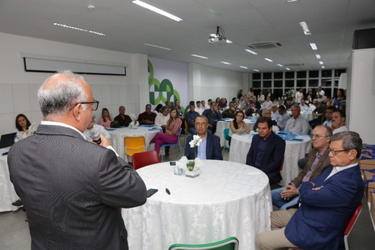 Presidente da FIEB encontra empresários do sudoeste da Bahia