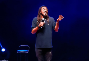 Jhordan Matheus apresenta show  da Tour 2024 em Vitória da Conquista