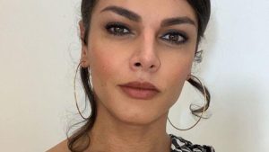 Cantora conquistense Assucena, fala de preconceito no Brasil: ‘Difícil aceitar uma mulher trans no lugar de Gal, Elis ou Elza’