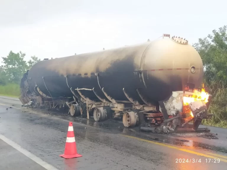 Acidente: PRF volta a interditar totalmente trecho da BR 116 em Vitória da Conquista e explica o motivo