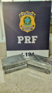 Mulher grávida é detida pela PRF transportando drogas em Vitória da Conquista (BA)