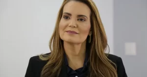 BN/Séculus: Com 52% de aprovação na gestão, Sheila Lemos desponta como favorita na corrida eleitoral em Vitória da Conquista