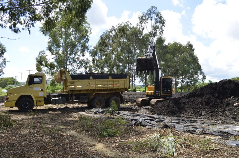 Embasa e Uesb monitoram uso de lodo de esgoto como biofertilizante na agricultura