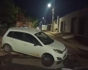 Vídeo: Criança fica gravemente ferida ao cair em cratera de esgoto aberta no Vila América