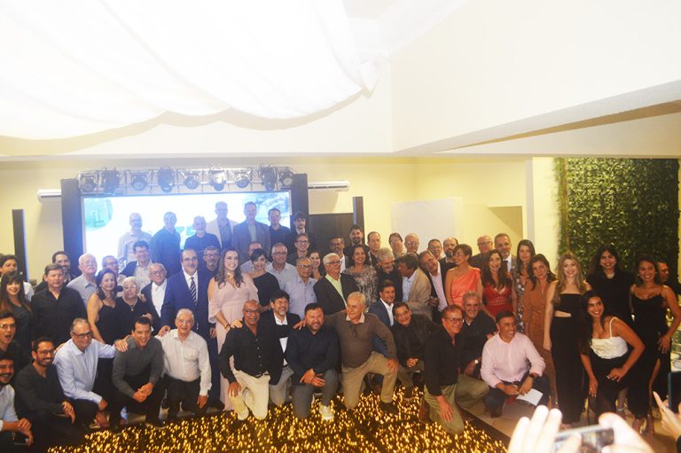 Unimed Sudoeste celebra Dia do Médico e 35 anos de história com homenagem a cooperados