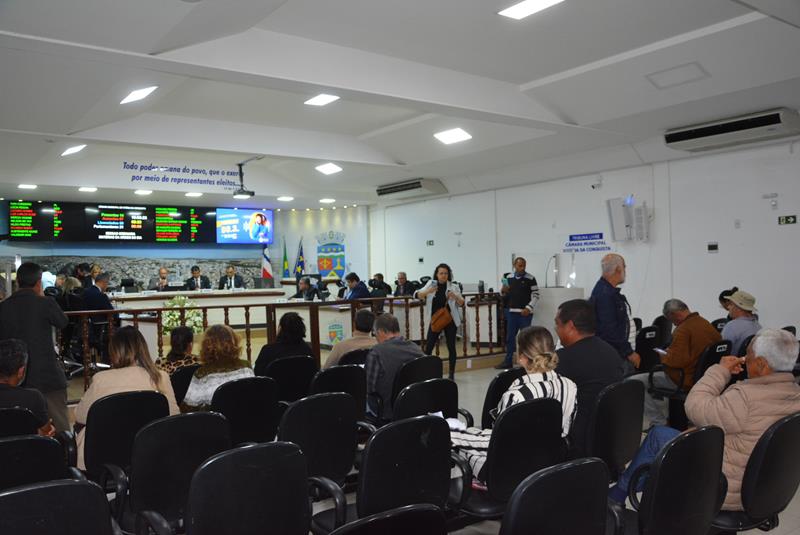 Câmara propõe aumento salarial para Prefeita, Vice, secretários e outros ; Confira valores