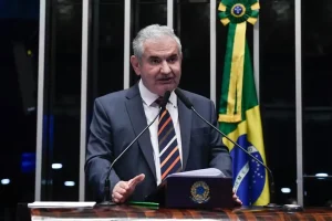 Coronel faz encontro “suprapartidário” com prefeitos em sua casa com participaçaõ de Sheila Lemos
