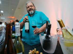 Vitória da Conquista recebe exposição de vinhos nacionais que destaca o crescimento regional