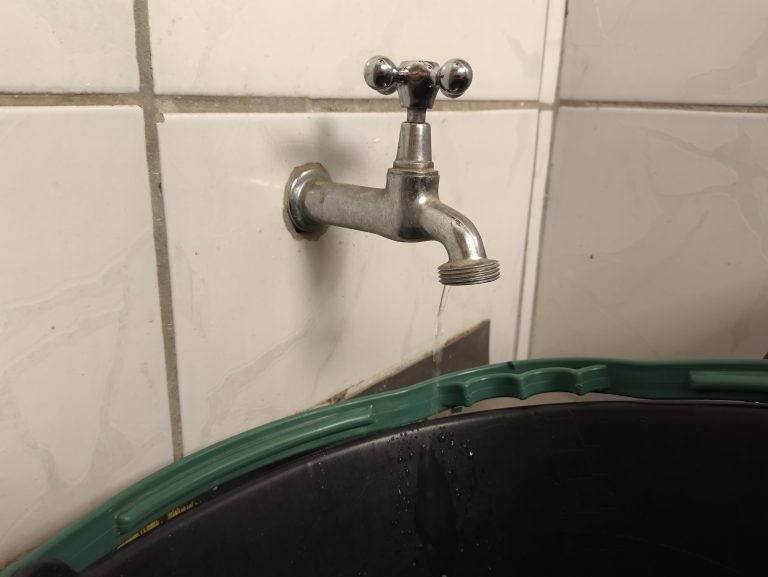 Moradores de Bate-Pé enfrentam falta d’água há dois meses e cobram solução da Embasa