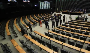 Deputados aprovam castração química para pedófilos
