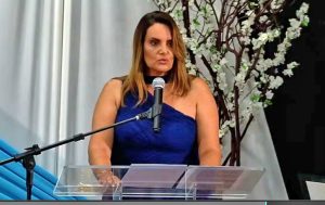 Vídeo: Sheila Lemos dispara contra adversários em diplomação: “machismo, mentiras e ataques torpes”