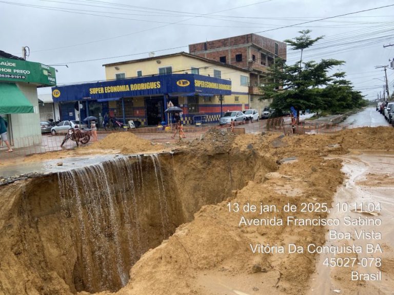 Chuva continua forte em Vitória da Conquista, confira últimas informações e fotos
