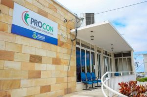 PGM e Procon publicam portaria para investigar supostas cobranças abusivas da Azul em Vitória da Conquista