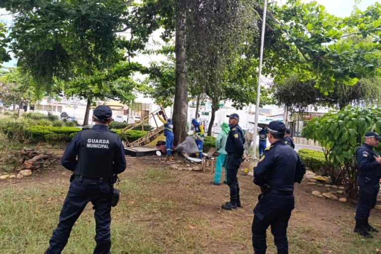 Guarda Municipal encontra homem desaparecido durante ação de retirada de barracos