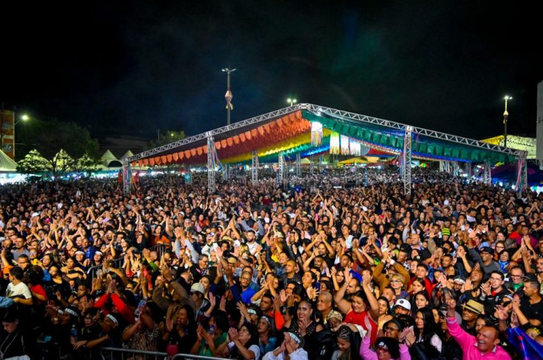 Arraiá da Conquista 2025: começam inscrições para a seleção de artistas e intérpretes de Libras