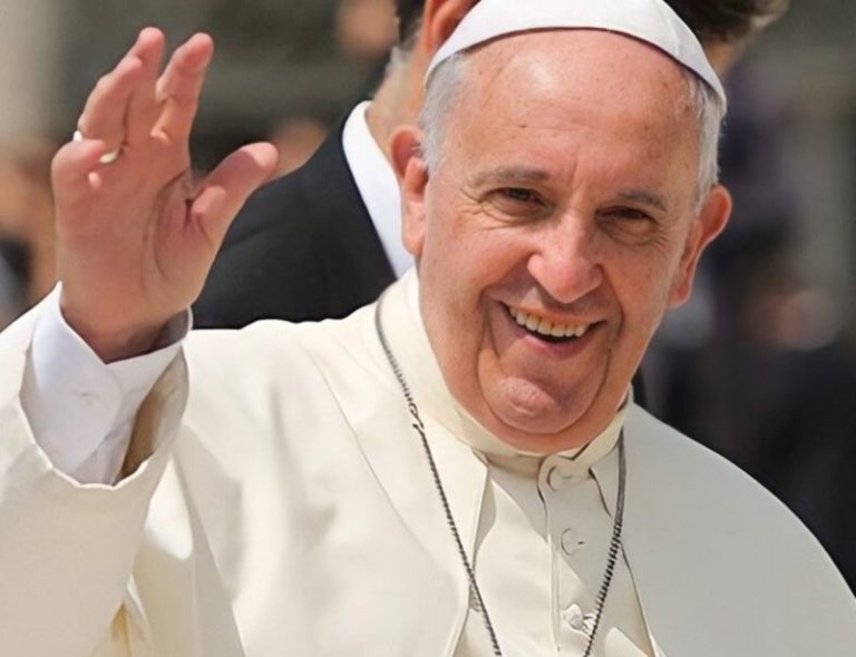 Vereadores lamentam morte do Papa Francisco