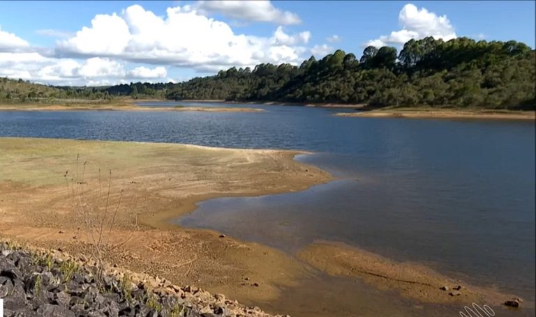 Seca e promessas: Barragem que abastece Vitória da Conquista e Belo Campo está com 58% da capacidade