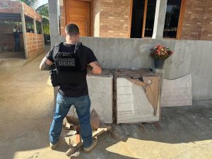 Polícia recupera R$ 50 mil em pisos furtados por funcionário de loja em Vitória da Conquista