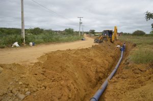 Nova rede adutora vai ampliar oferta de água para 5 mil moradores de Bate-pé e região