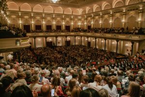 NEOJIBA encerra turnê histórica pela Europa com apresentação na Philharmonie de Paris