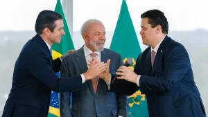 Lula veta projeto que aumentaria número de deputados na Câmara