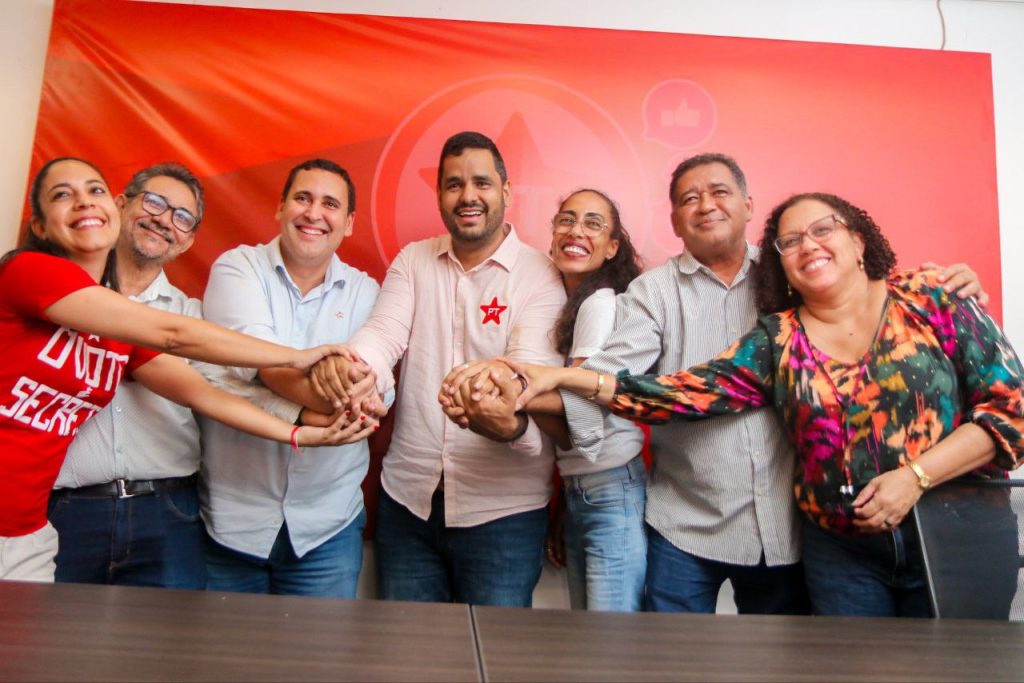 Tassio Brito é eleito presidente do PT Bahia e Viviane em Vitória da Conquista