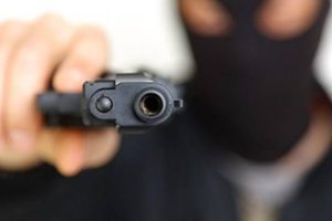 Homem é baleado durante assalto a residência em Piripá; criminosos levam R$ 45 mil