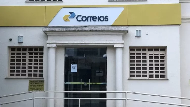 Governo Lula busca R$ 20 bi de bancos públicos e privados para socorrer Correios, diz jornal