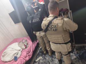 ‘Operação Expansionista’ cumpre mandados em Vitória da Conquista contra rede de lavagem de dinheiro ligada a facção gaúcha
