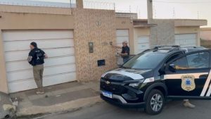 Polícia Civil cumpre mandado de busca e apreensão em residência de casal suspeito de furtar empresa em Vitória da Conquista