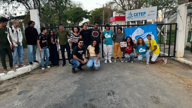 Estudantes da Uesb paralisam atividades em protesto contra o não funcionamento do Restaurante Universitário