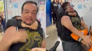 Pai de aluno invade colégio no Distrito Federal e agride professor por repreensão sobre uso de celular