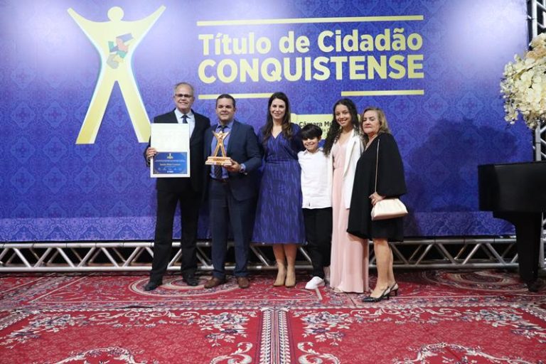 Cidadão Conquistense 2025: Câmara abre aviso para contratação de buffet e banda para solenidade