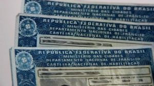 Governo propõe CNH sem obrigatoriedade de autoescola e promete curso gratuito