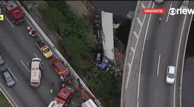 Caminhoneiro de Vitória da Conquista morre ao cair de ponte na Marginal Tietê