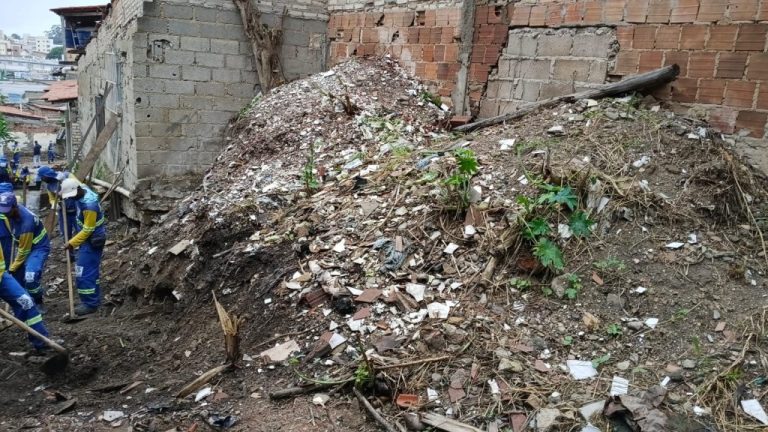 Prefeitura conclui limpeza de área de servidão e de canais pluviais como prevenção às chuvas