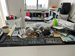 Polícia Civil prende suspeito e apreende drogas sintéticas em operação ligada a casa noturna em Vitória da Conquista