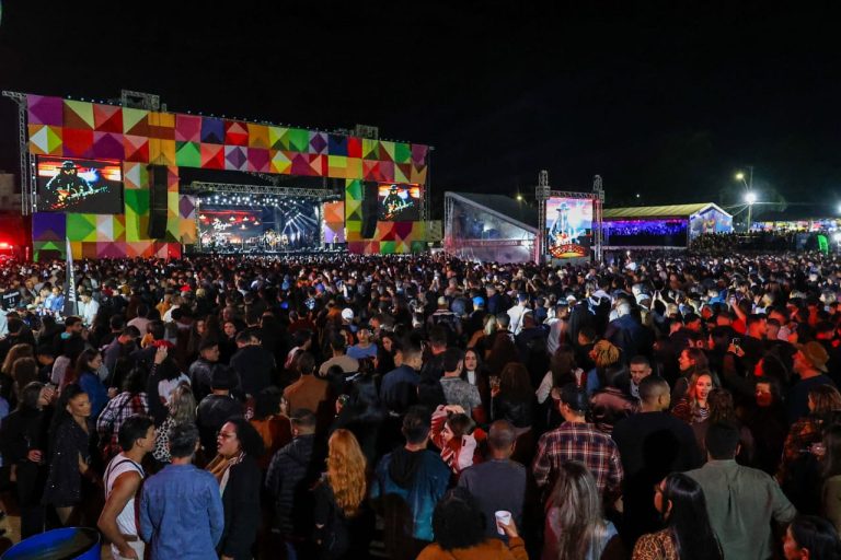 Arraiá da Conquista 2026: Prefeitura inicia inscrições para contratação de artistas, grupos e intérpretes de libras