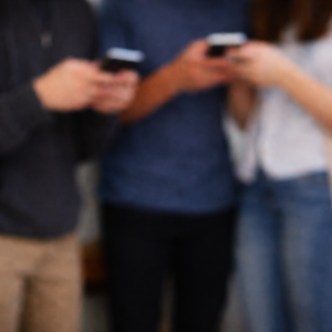 Mãe divulga carta aberta após briga entre adolescentes e pede que vídeos não sejam compartilhados