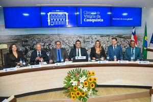 Projeto em análise na Câmara reorganiza secretarias e pode ampliar cargos comissionados na Prefeitura