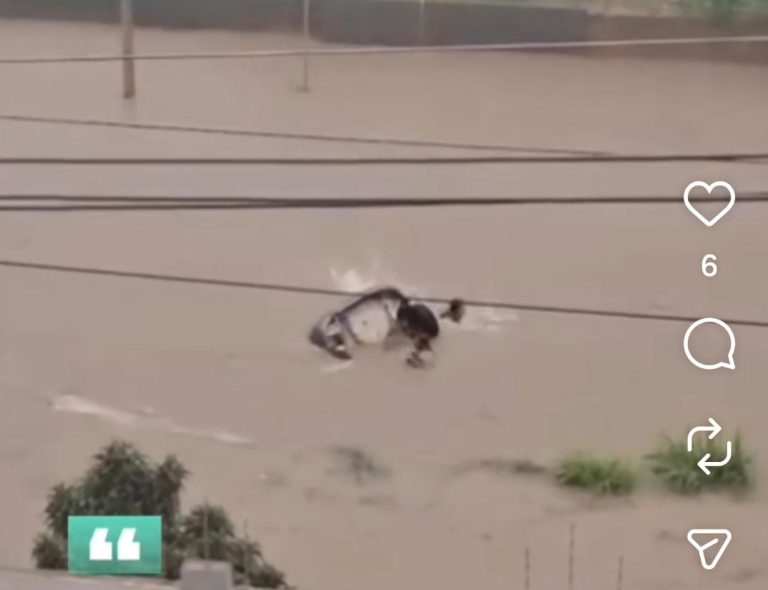 Bombeiros buscam mulher após carro ser arrastado por enxurrada em Vitória da Conquista
