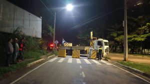 Reunião Emergencial: Prefeita Sheila Lemos manda interditar Rua Caracas e solicita intensificação nas buscas por Rosânia